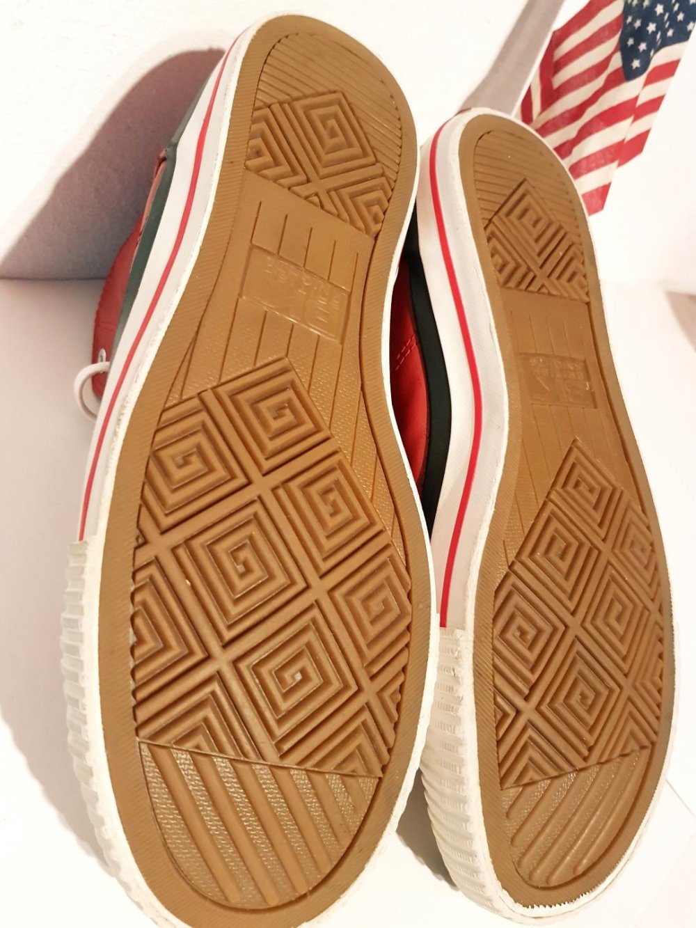 Sneakers BK Britisch Knighte England innen gefüttert Gr. 41