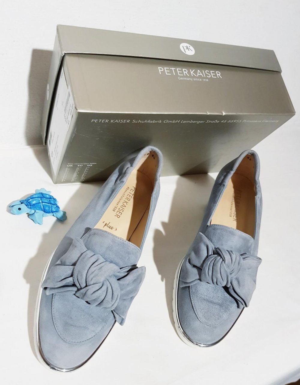 Peter Kaisers Schuhe in grau mit Schleife TOP