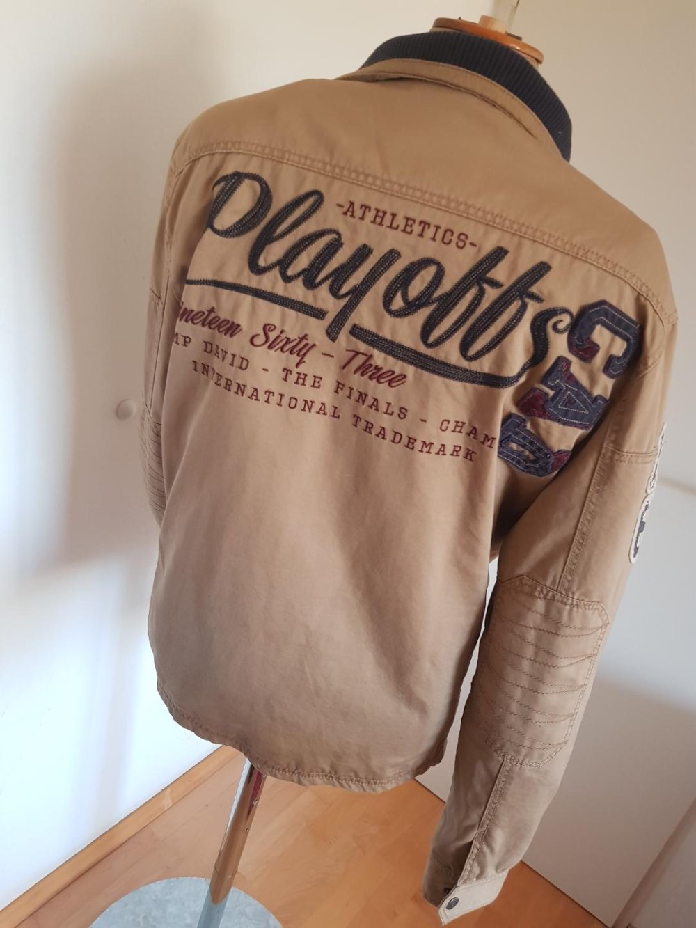 Camp David Jacke Größe: XL mit viel Applikation/en