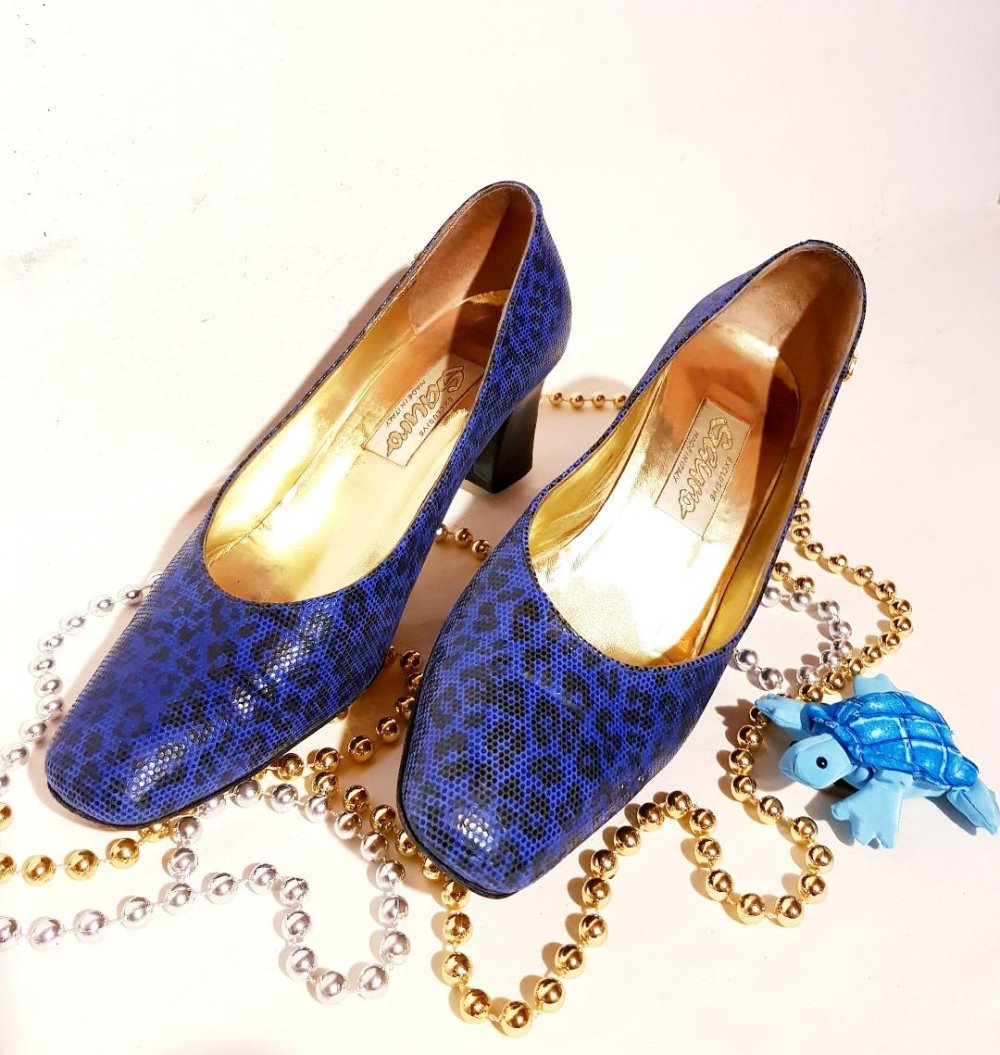 Damenschuhe blau Gr.37, Fa. SAURO / ital. / Pumps guter Zustand