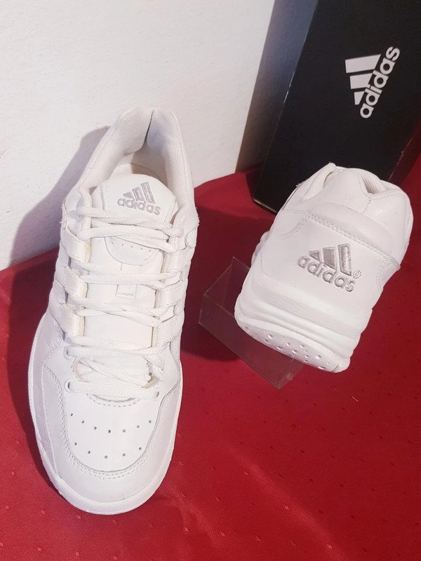 Damenschuhe adidas sneaker in weiß Gr. 40 TOP