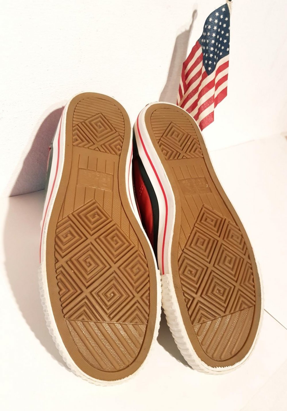 Sneakers BK Britisch Knighte England innen gefüttert Gr. 41