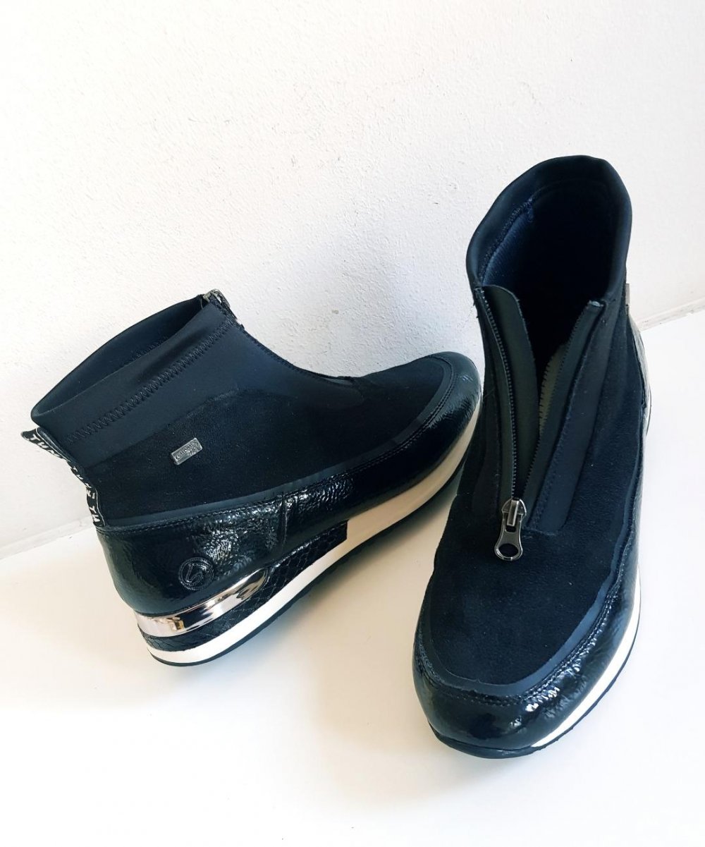 Stiefel Damen Fa. Remonte -TEX schwarz Winter Gr. 40 Top