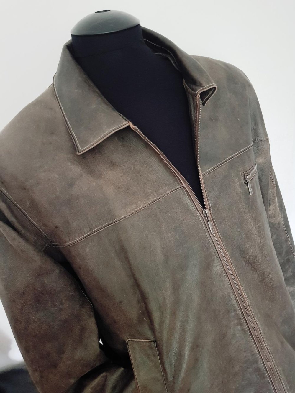 Herren Lederjacke in braun Fa. Milestone Top- Look