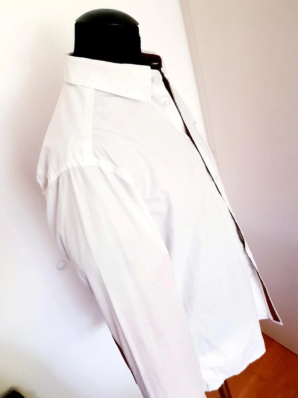 Hemd weiß fa. esprit m. Cord Applikationen TOP