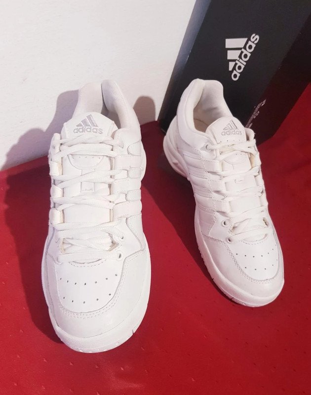 Damenschuhe adidas sneaker in weiß Gr. 40 TOP