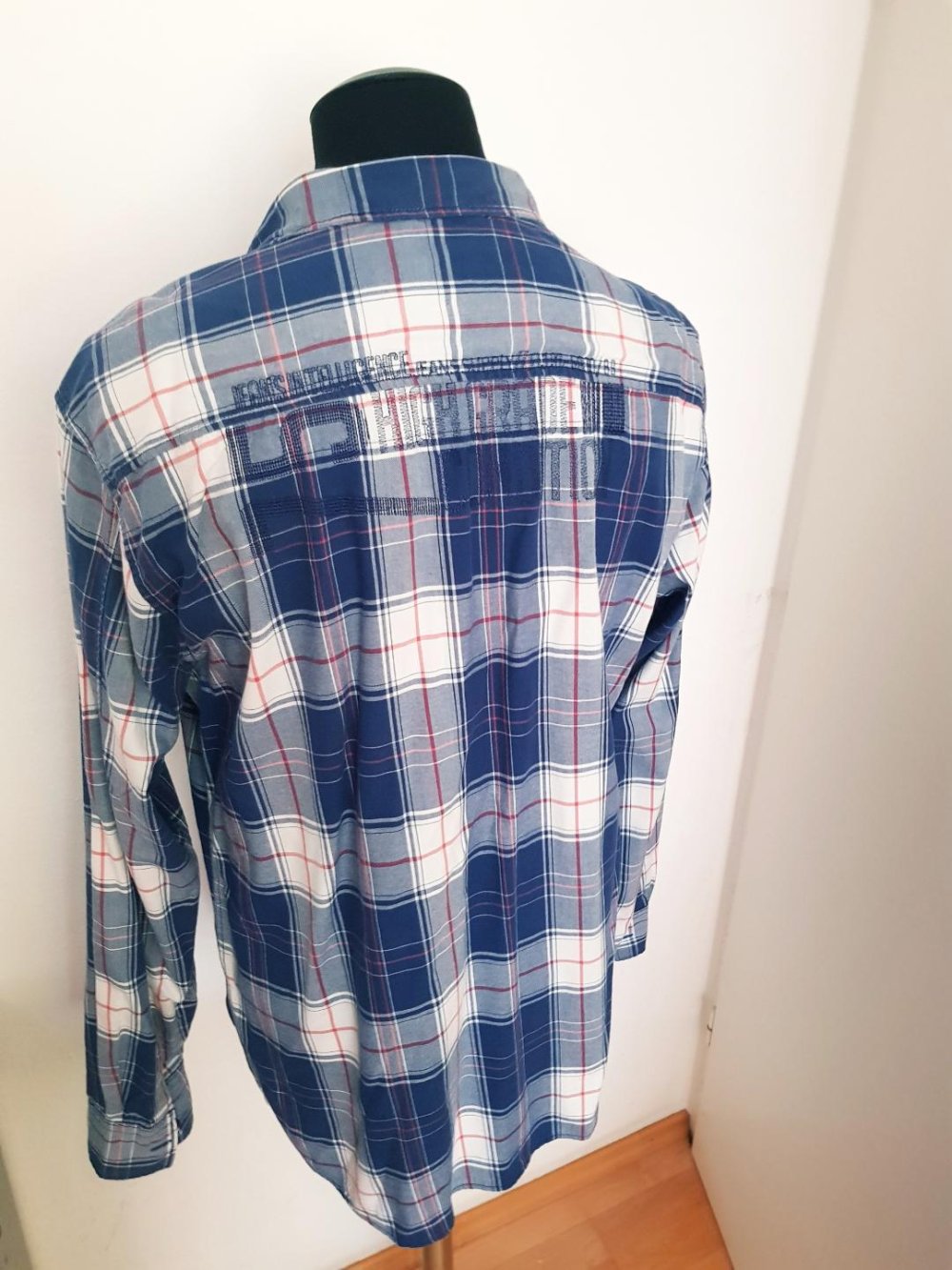 Langarmhemd Jack&Jones -Modisches Karomuster Gr. -XL- TOP