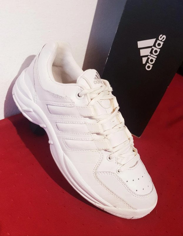 Damenschuhe adidas sneaker in weiß Gr. 40 TOP