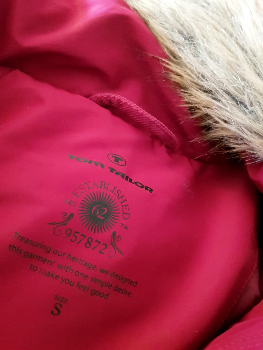 Damenjacke Tom Tailor gesteppt dunkelrot m. Kapuze Gr. -S-