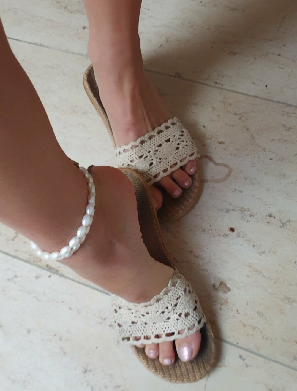 Süsse Sandalen Mules gehäkelt crochet beige 36
