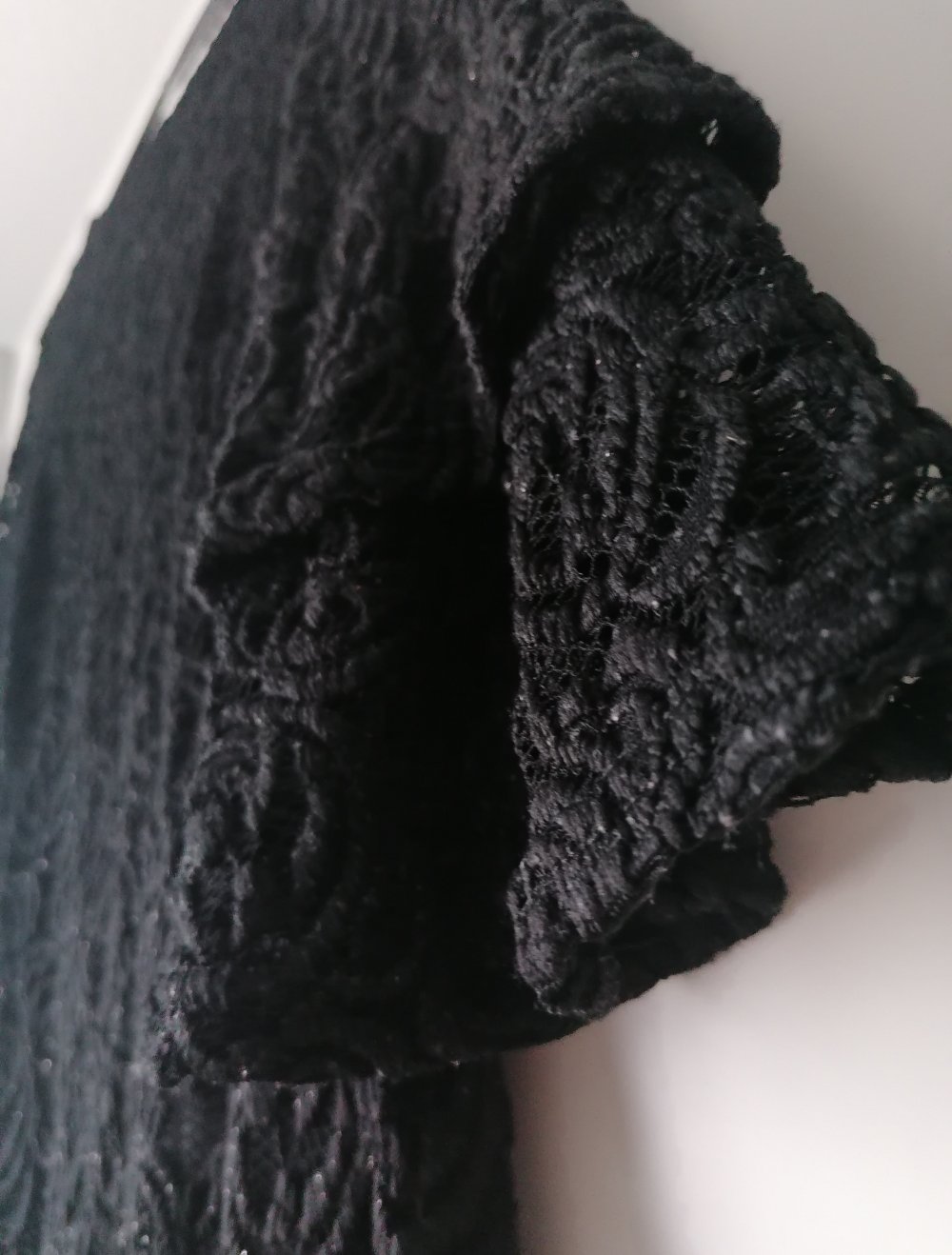 Schickes, Schwarzes Kleid mit schönen Ärmeln und Glitzer von Orsay