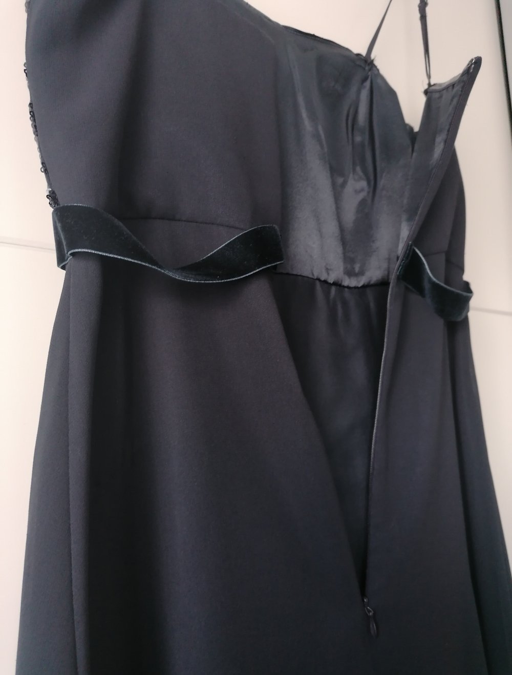 Dunkelblaues Vera Mont Cocktail Kleid mit Trägern und Stola, Perfekt für die Konfirmation