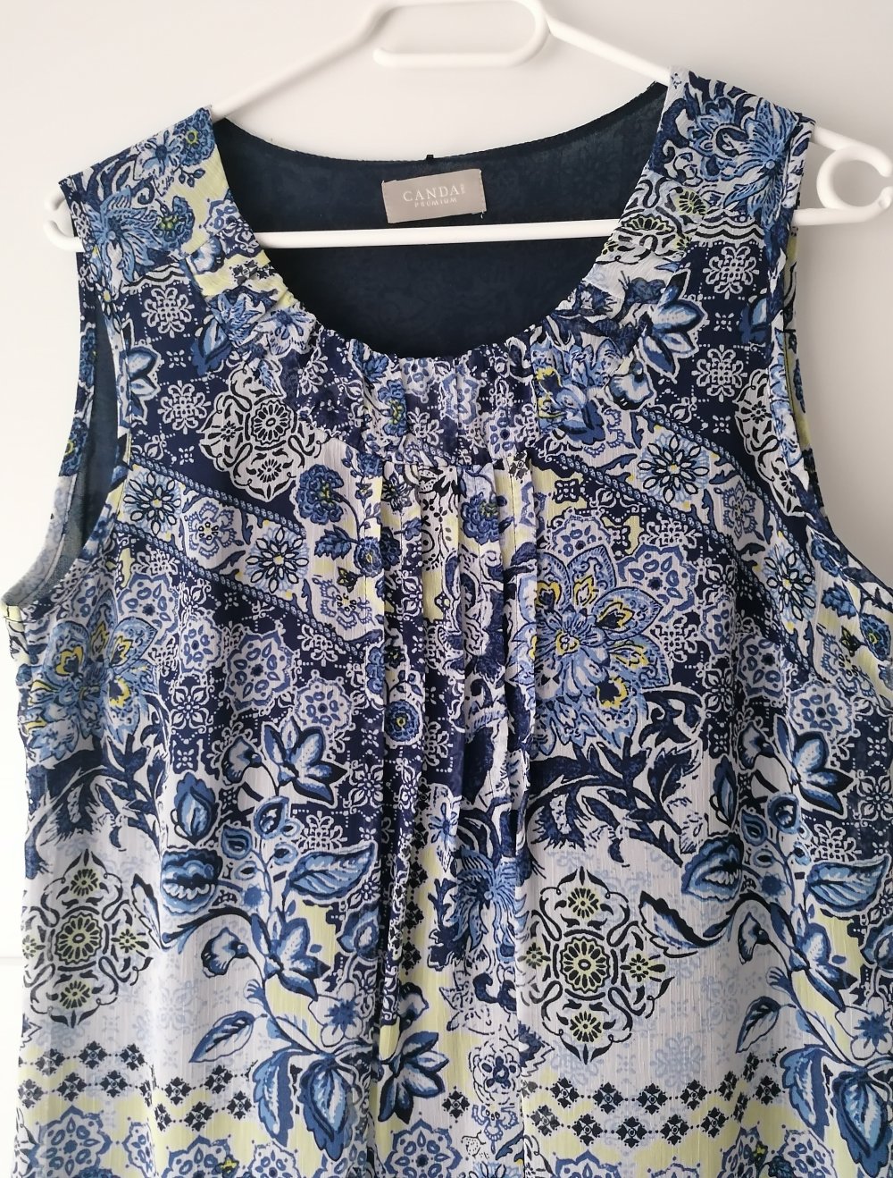 Kurzes, lockeres Sommerkleid in Blau von CandA Premium
