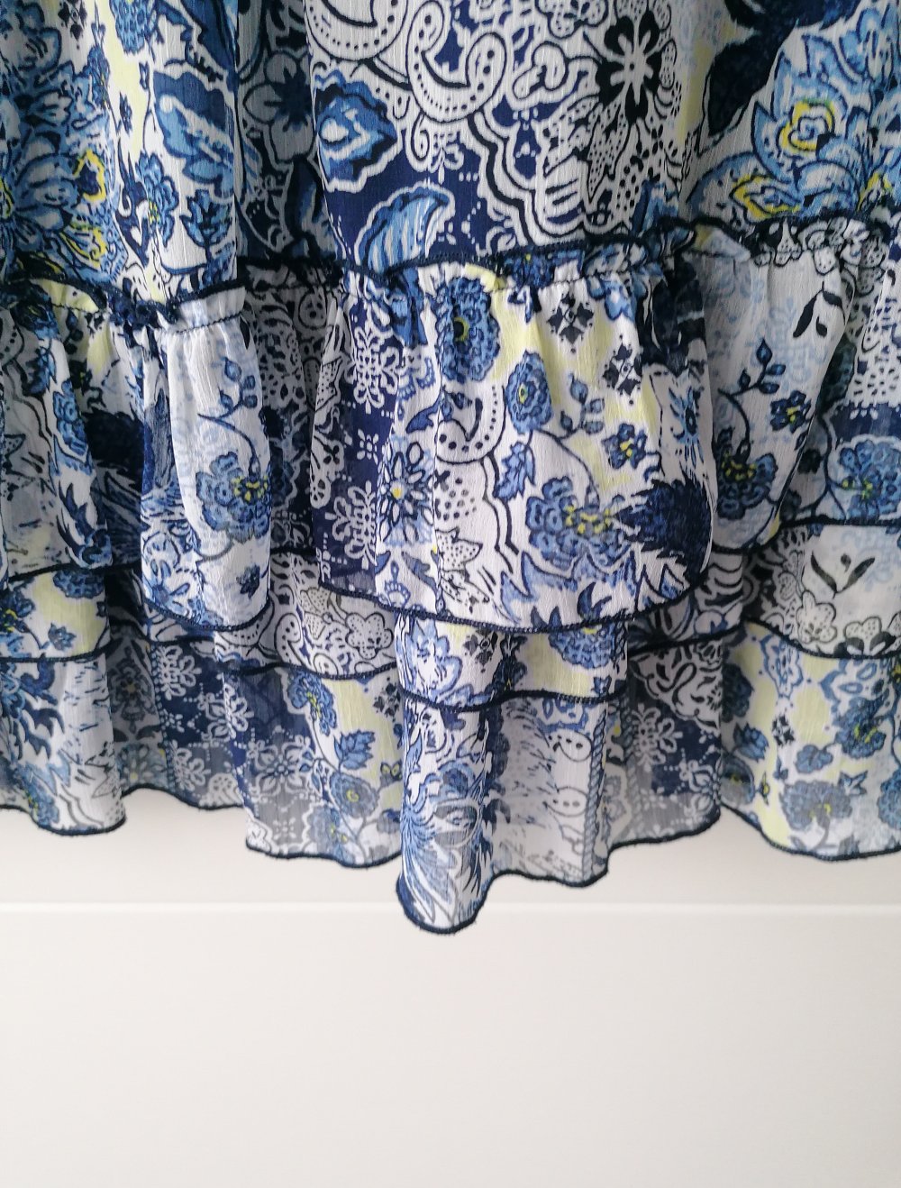 Kurzes, lockeres Sommerkleid in Blau von CandA Premium
