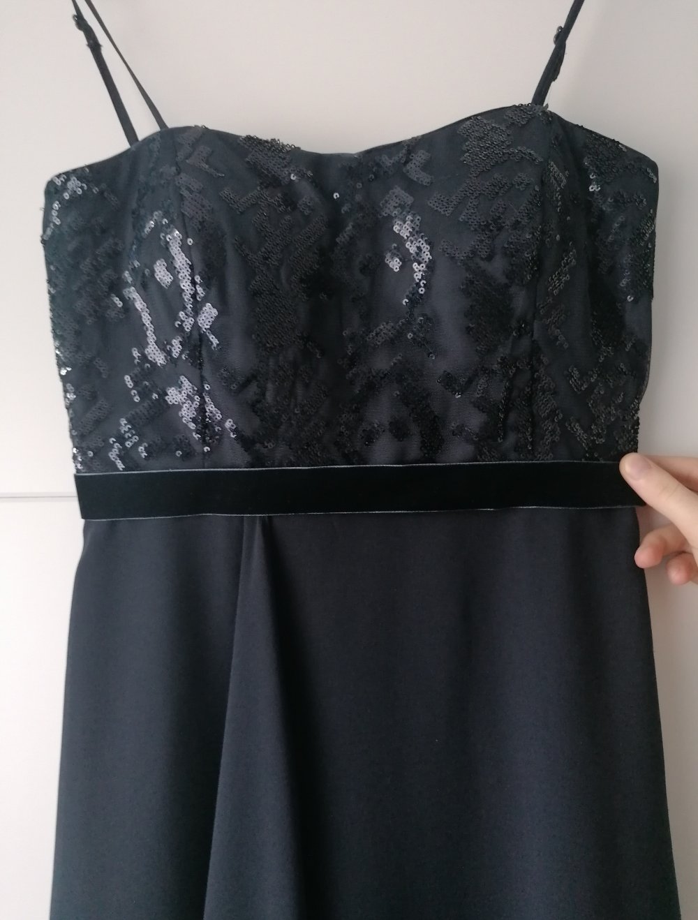 Dunkelblaues Vera Mont Cocktail Kleid mit Trägern und Stola, Perfekt für die Konfirmation