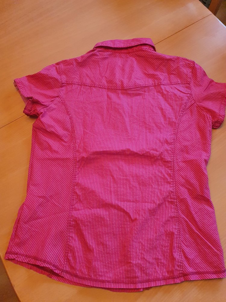 Schicke Sommerbluse von Cecille