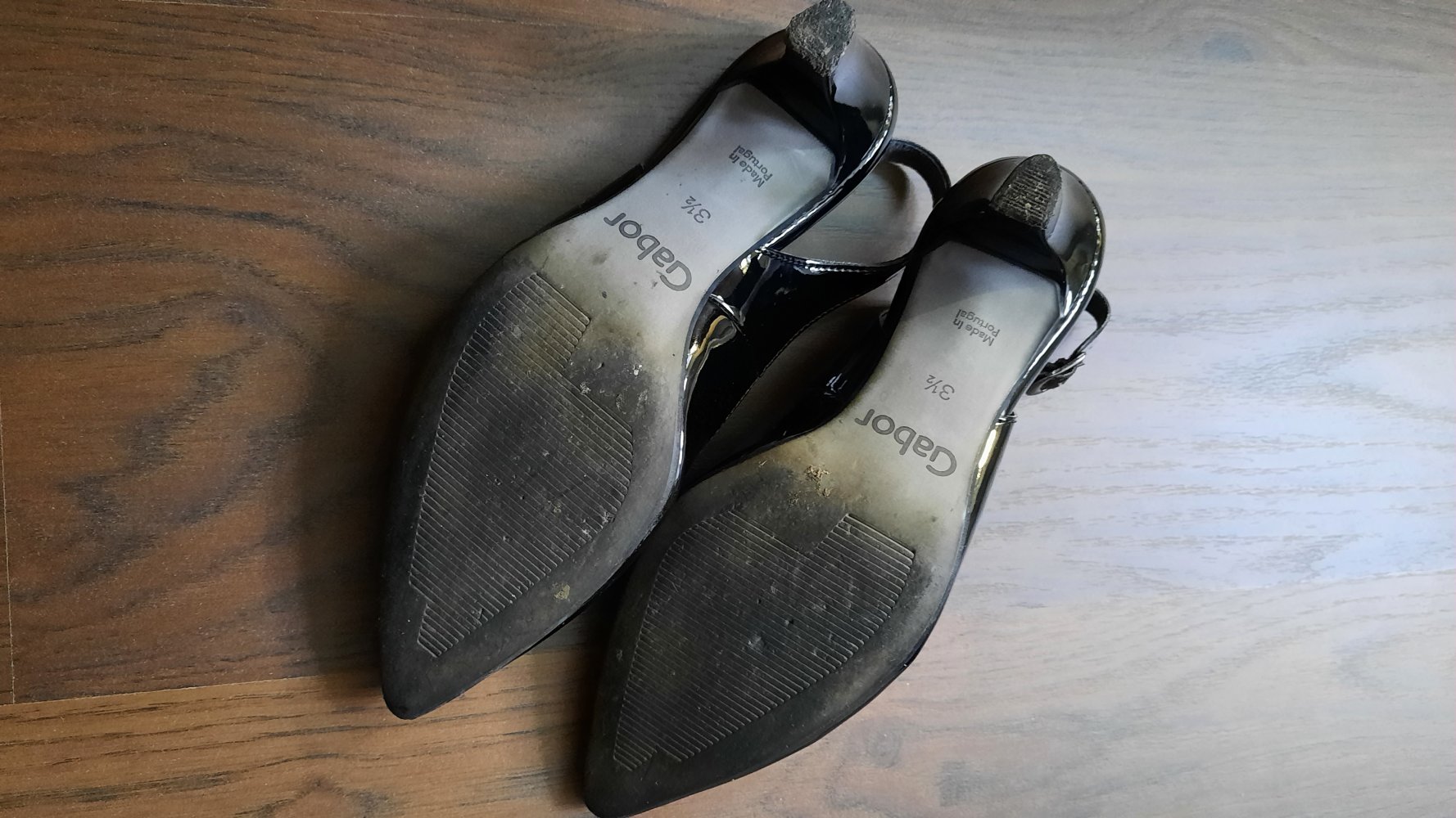 Sling Pumps