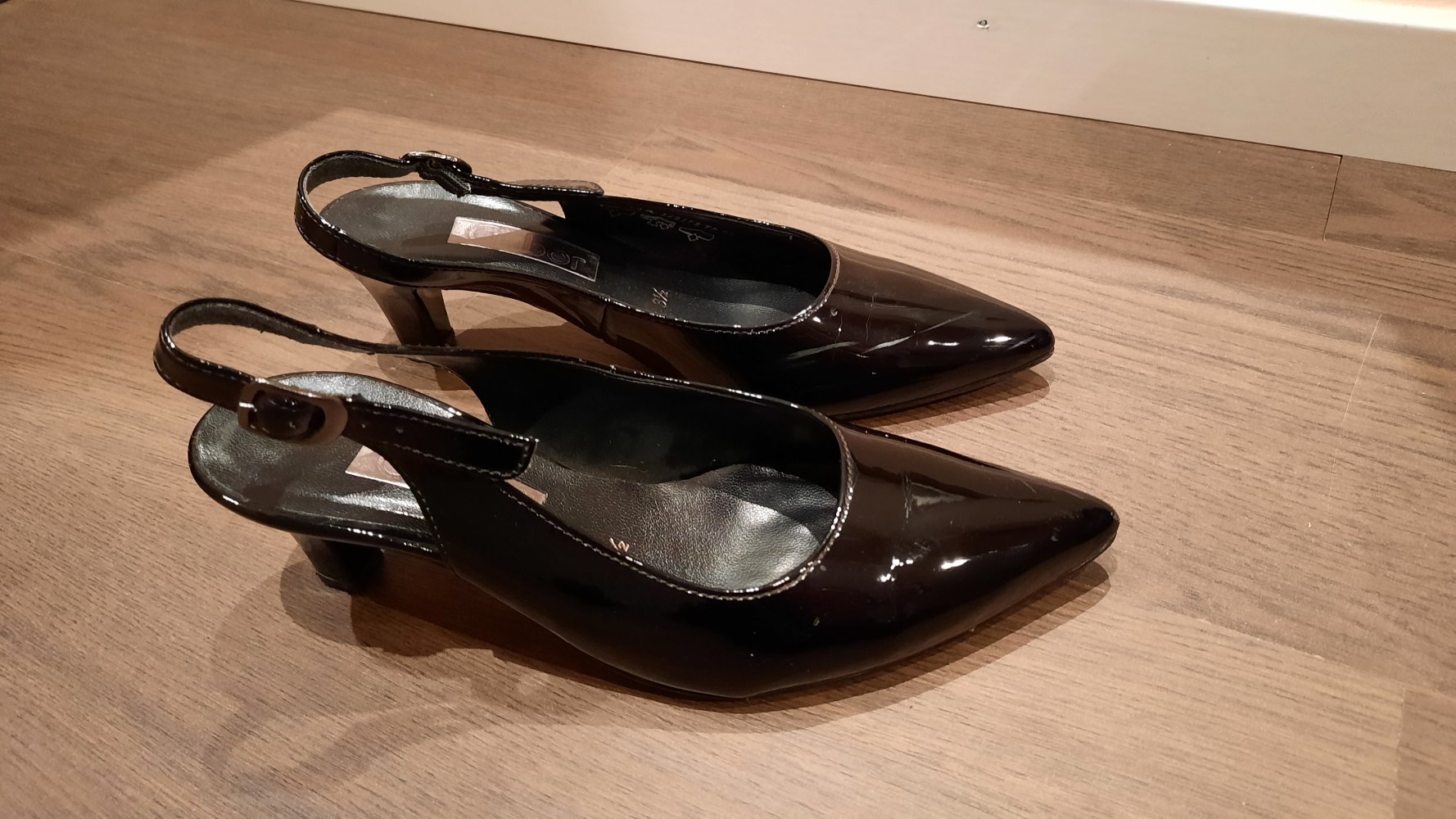 Sling Pumps