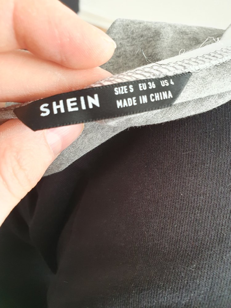 modernes Tshirt