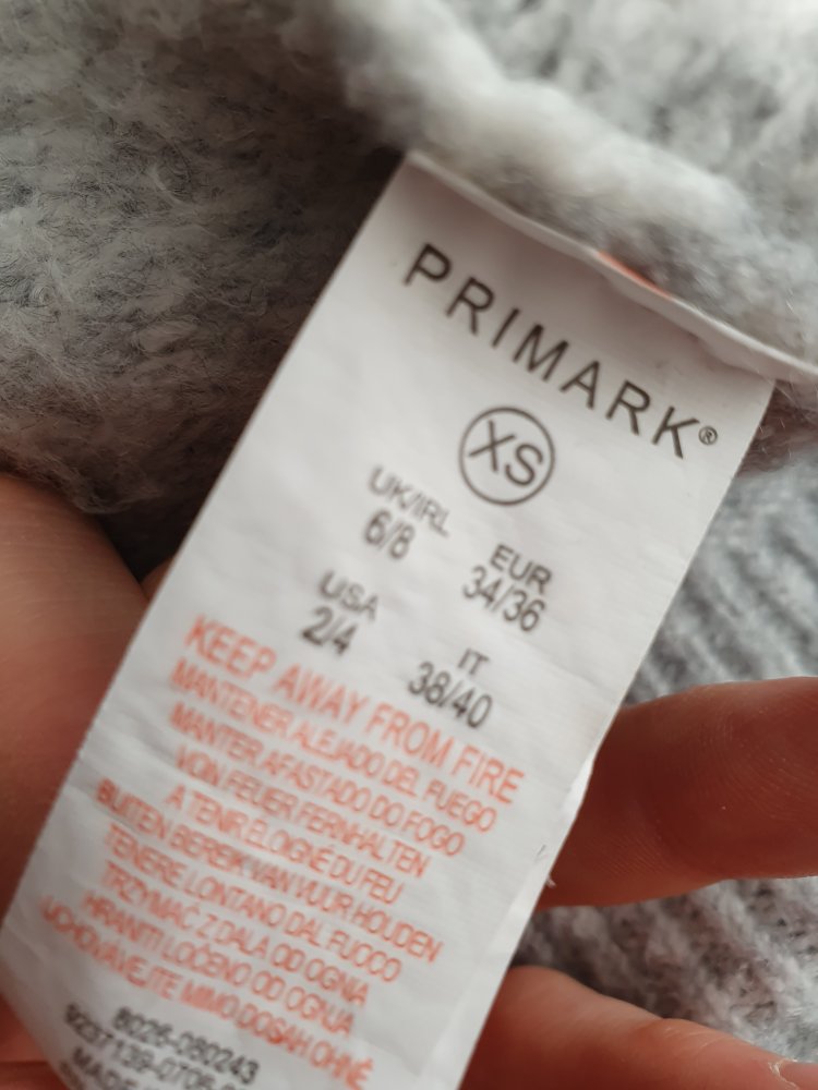 gemütlicher langer Kuschelpullover