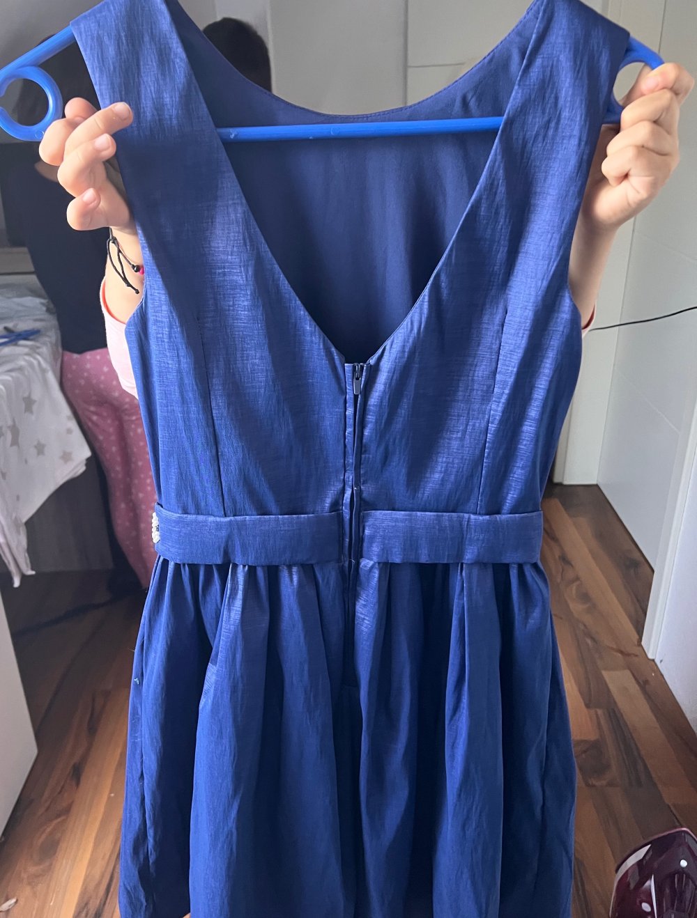 blaues Kleid
