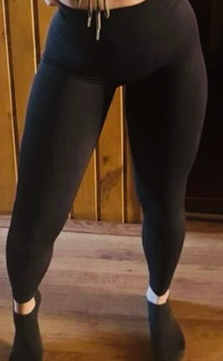 LEGGINS MIT PUSH UP EFFEKT NEU