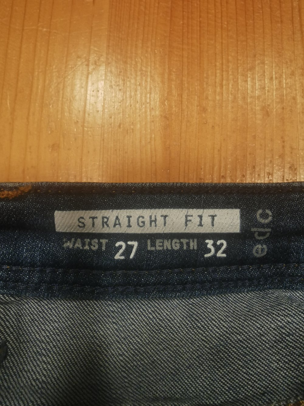NEU EDC Jeans Gr. 27/32 straight fit