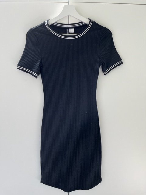 sportliches Freizeitkleid