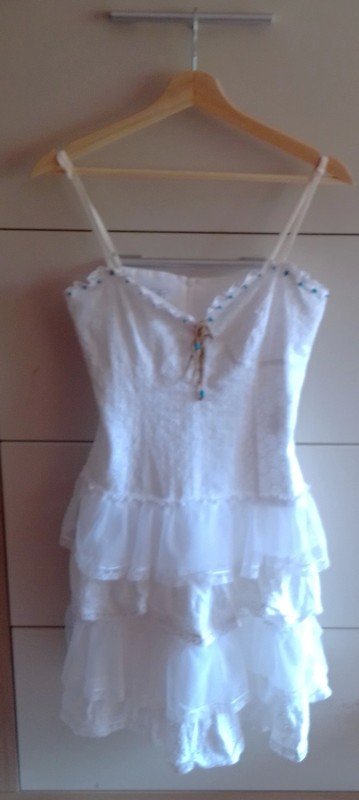 Weißes Kleid