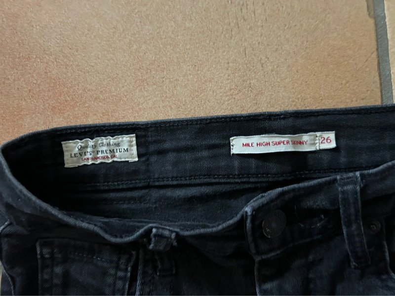 SALE Levis Mile High Super Skinny, schwarz, Gr. W26/L28, Topzustand