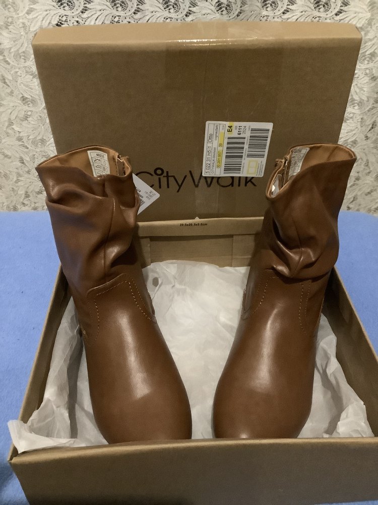 CITY WALK Stiefelette mit Raffungen am Schaft Gr. 39 