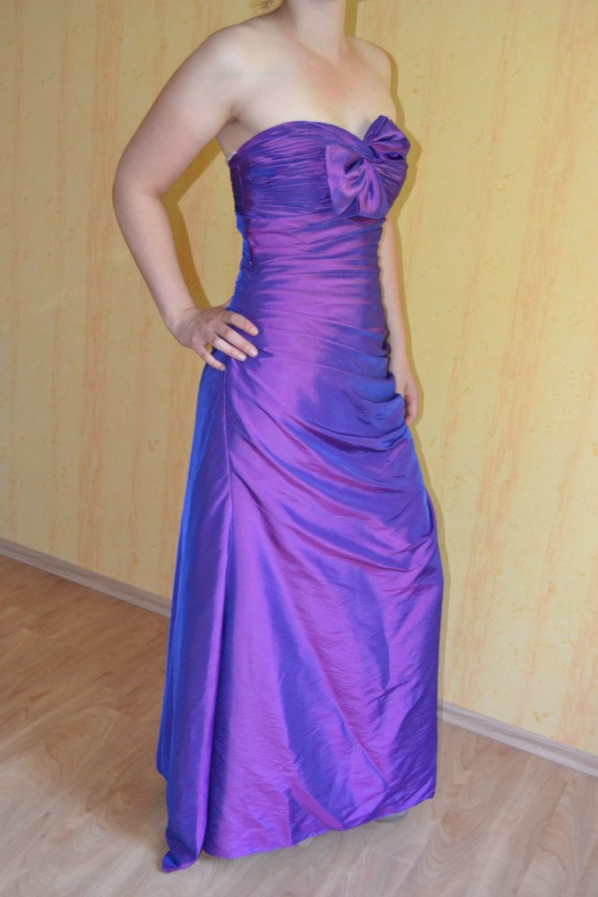 Lila Abendkleid