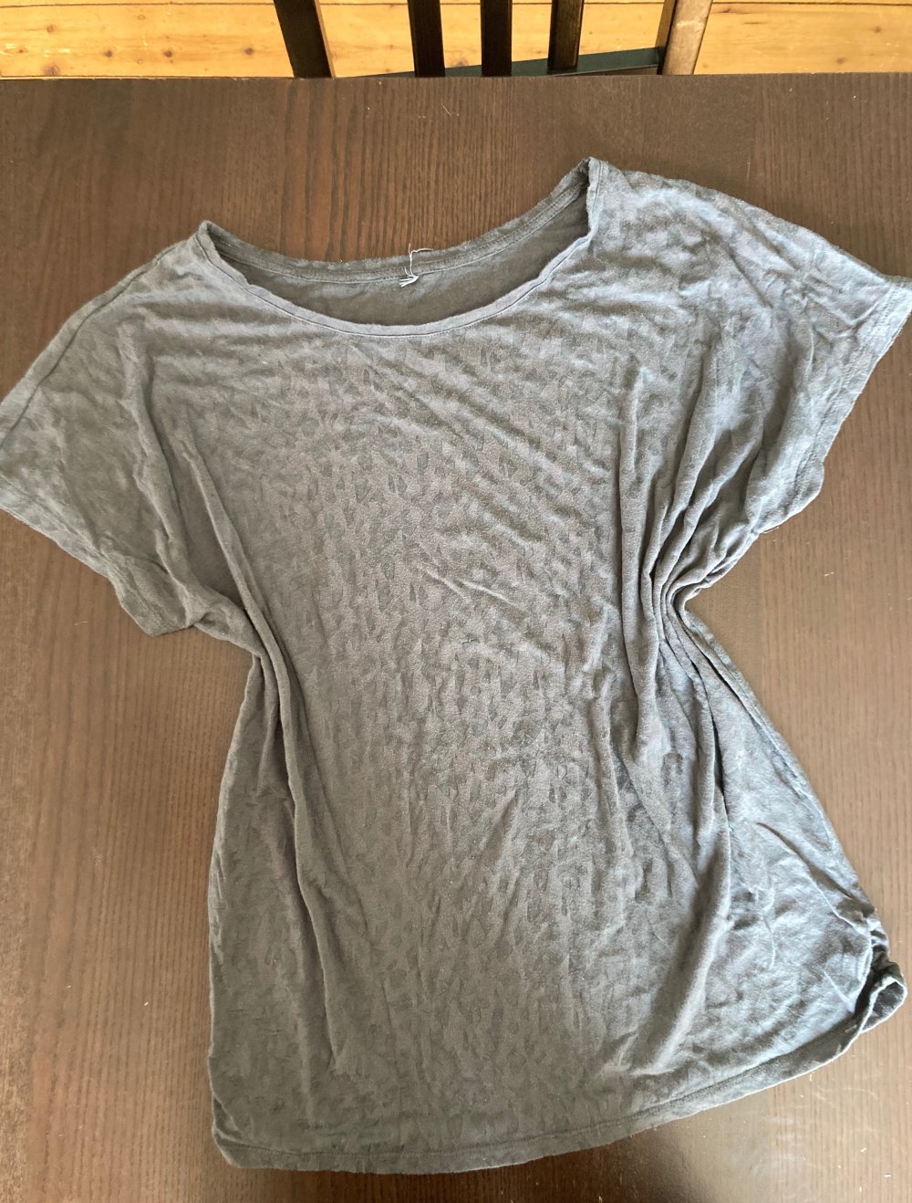 Basic halbtransparent