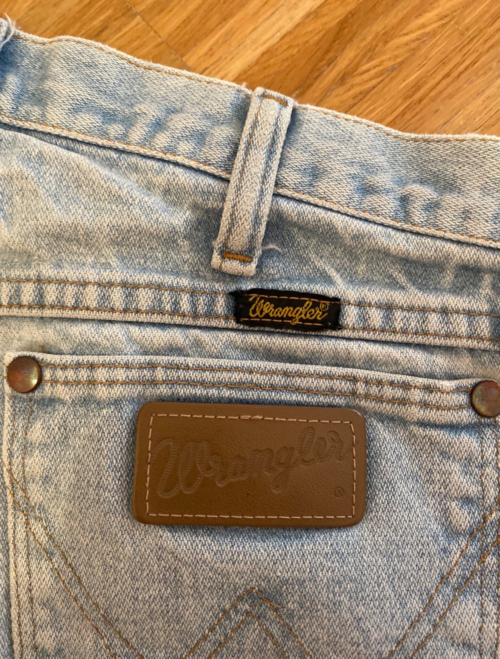 wrangler short jeans