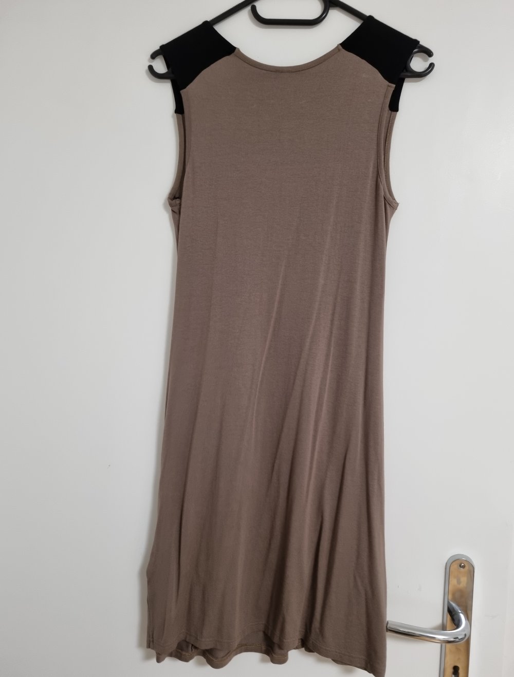 schickes Kleid