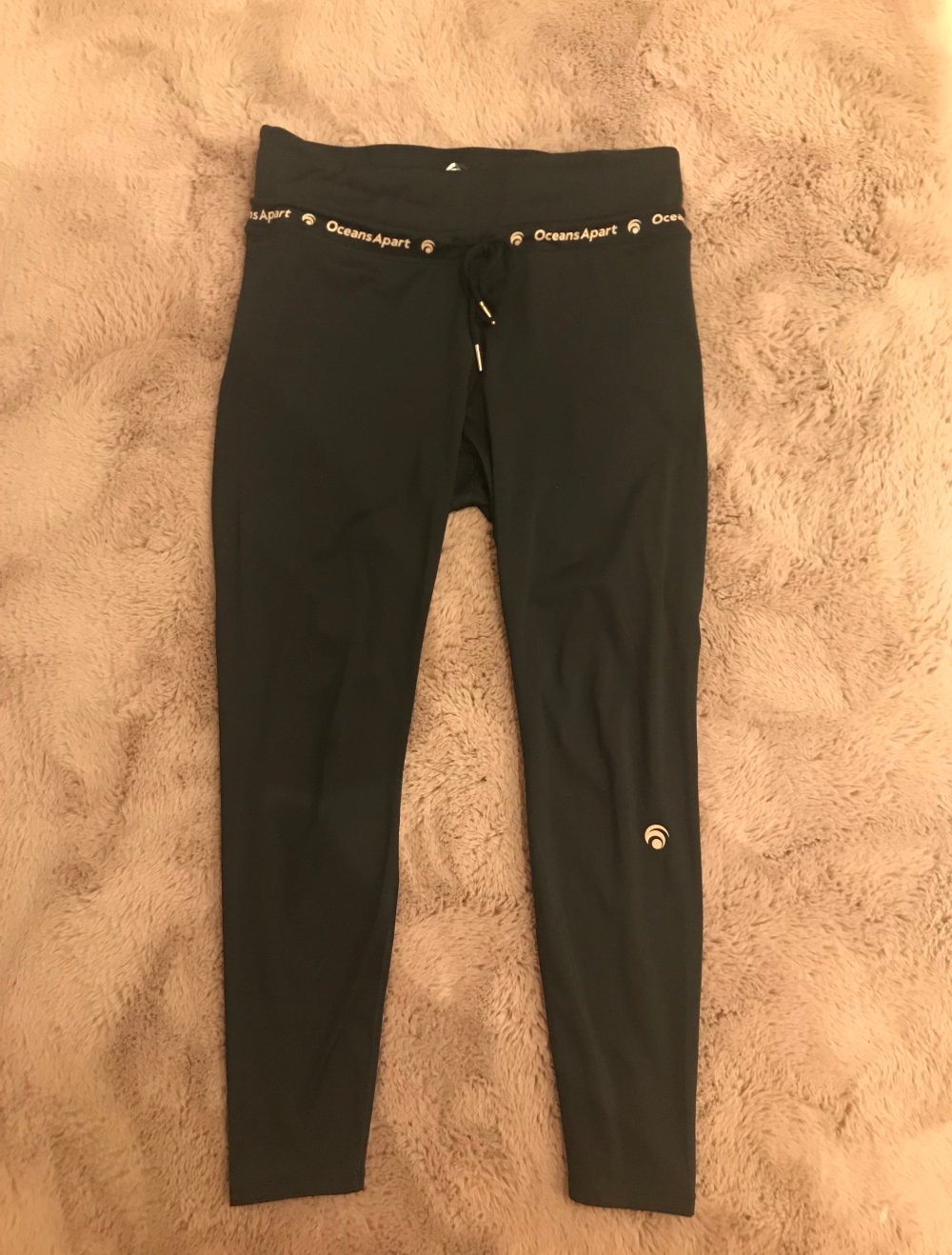 Oceans apart leggings