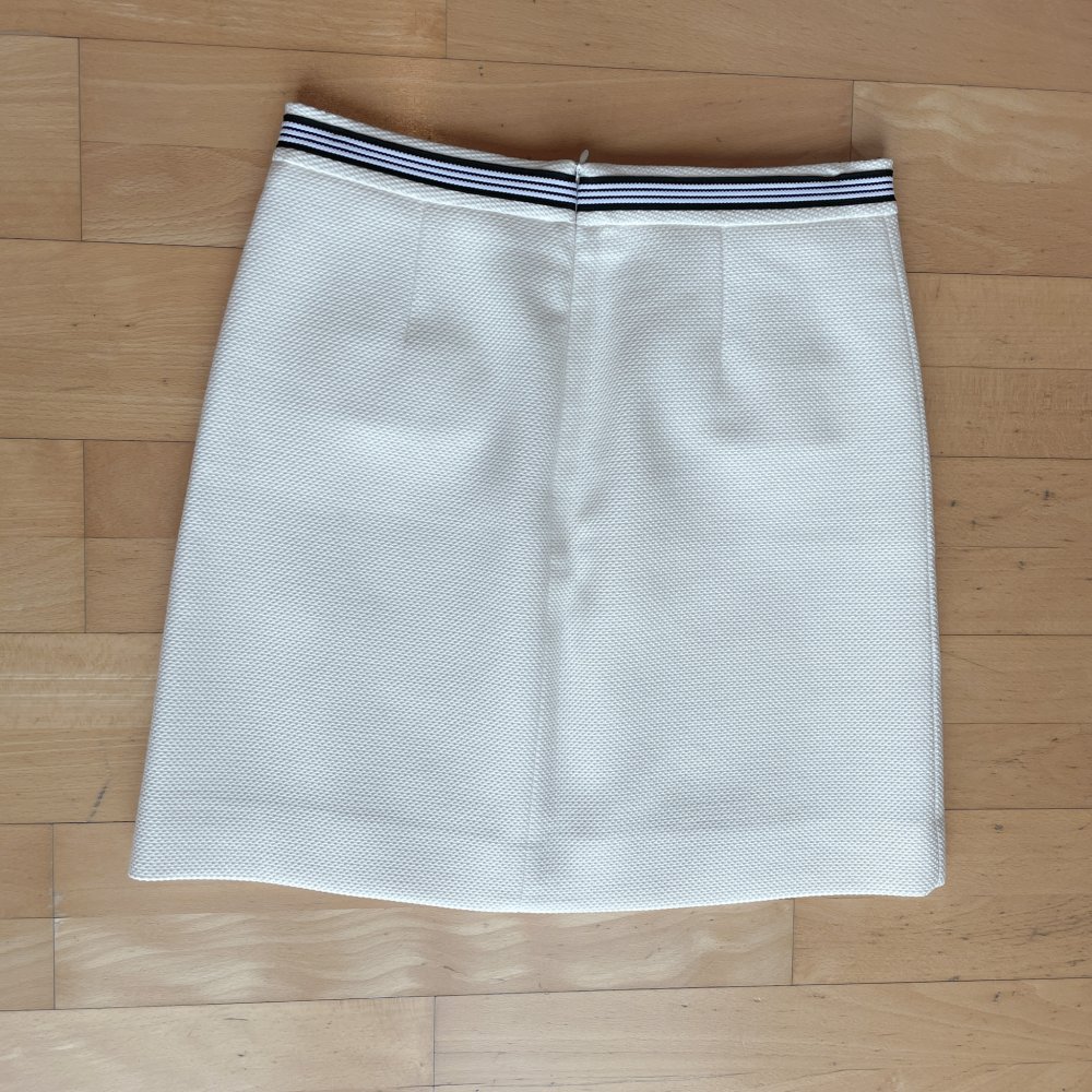 NEW* Caroll mini skirt 