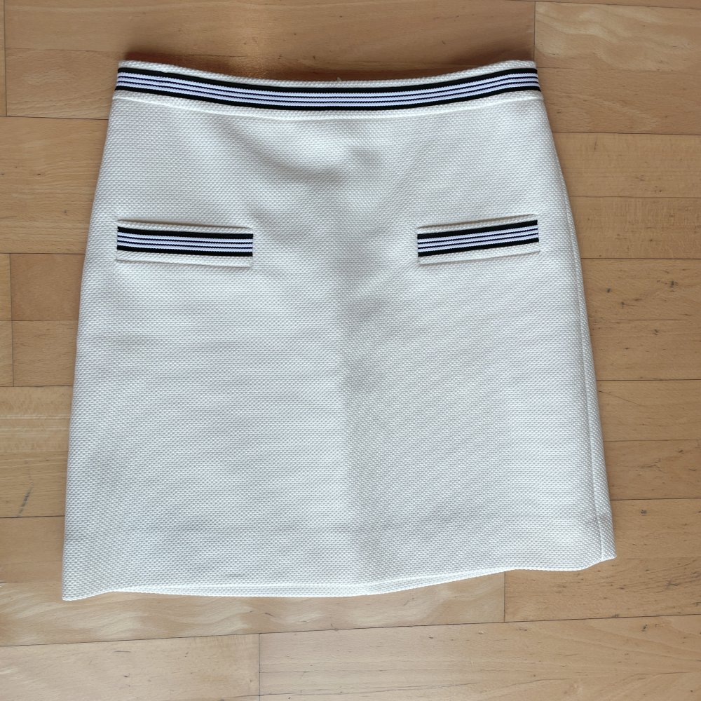 NEW* Caroll mini skirt 