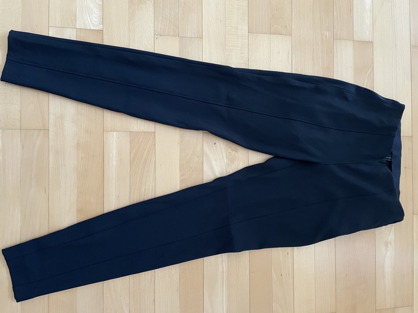 New* MARCCAIN leggings