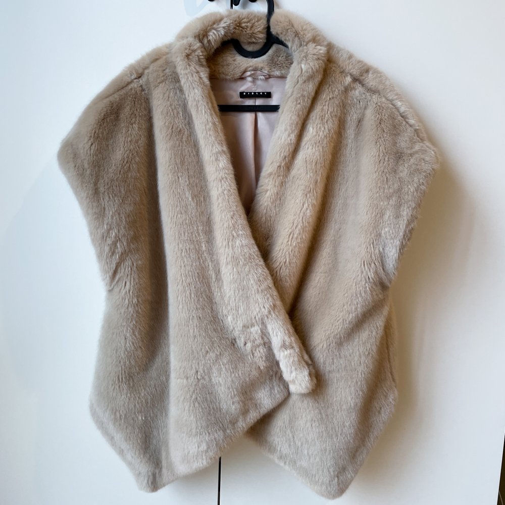 Beige faux fur vest 