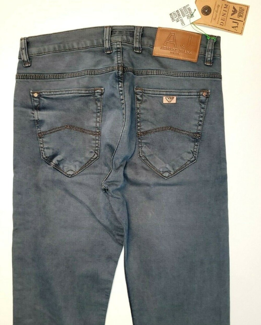 Neue Emporio Armani Herren Strech-Jeans in der Größe W33 L34
