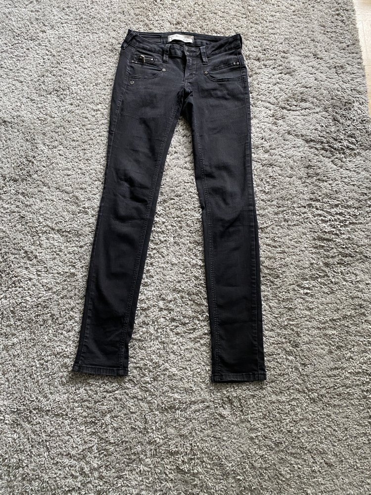 Fremman T Porter Jeans Grösse S 