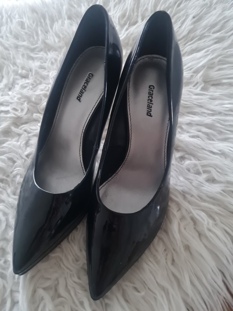 Sehr schöne Lack-Pumps Gr. 38
