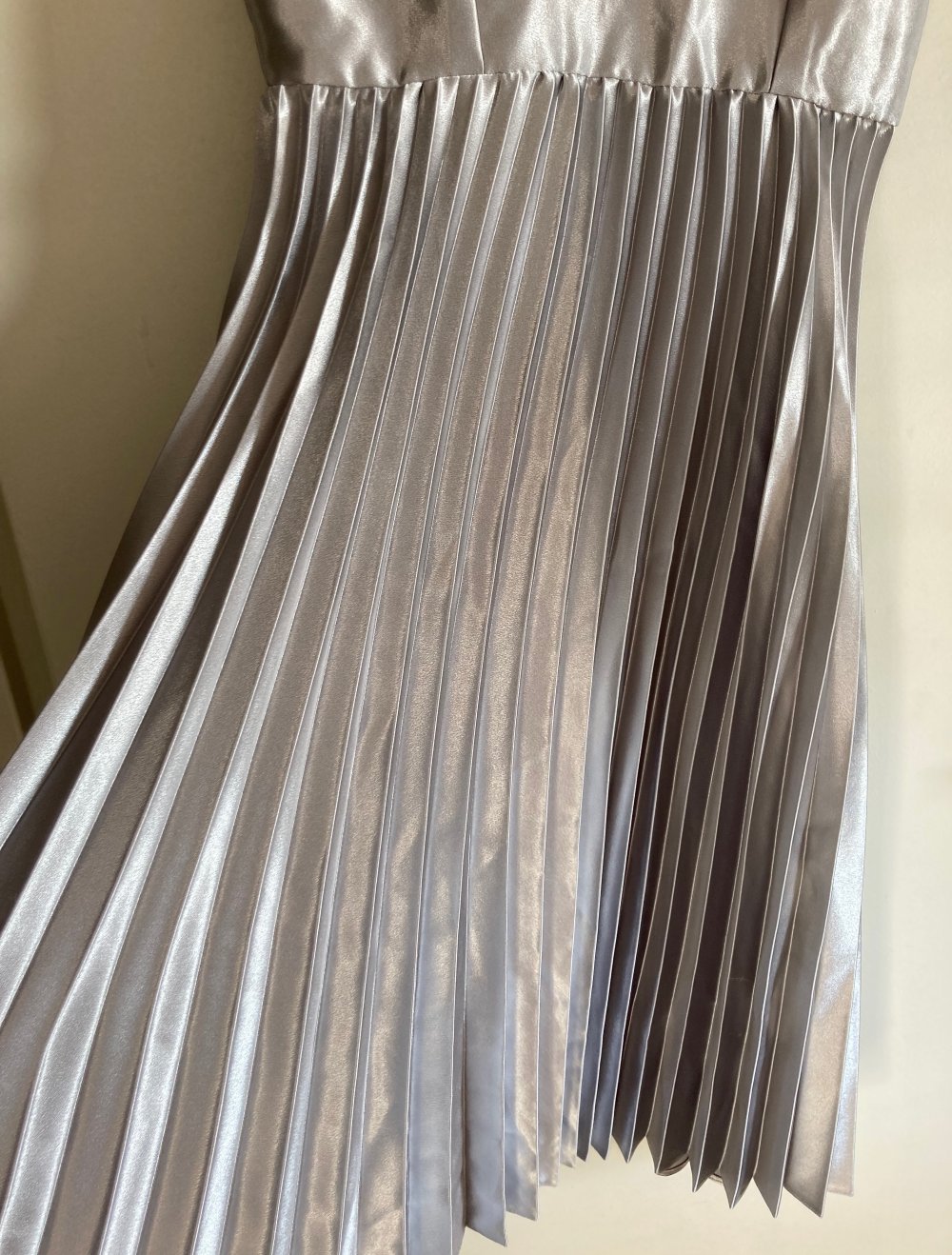 Silbernes Abendkleid