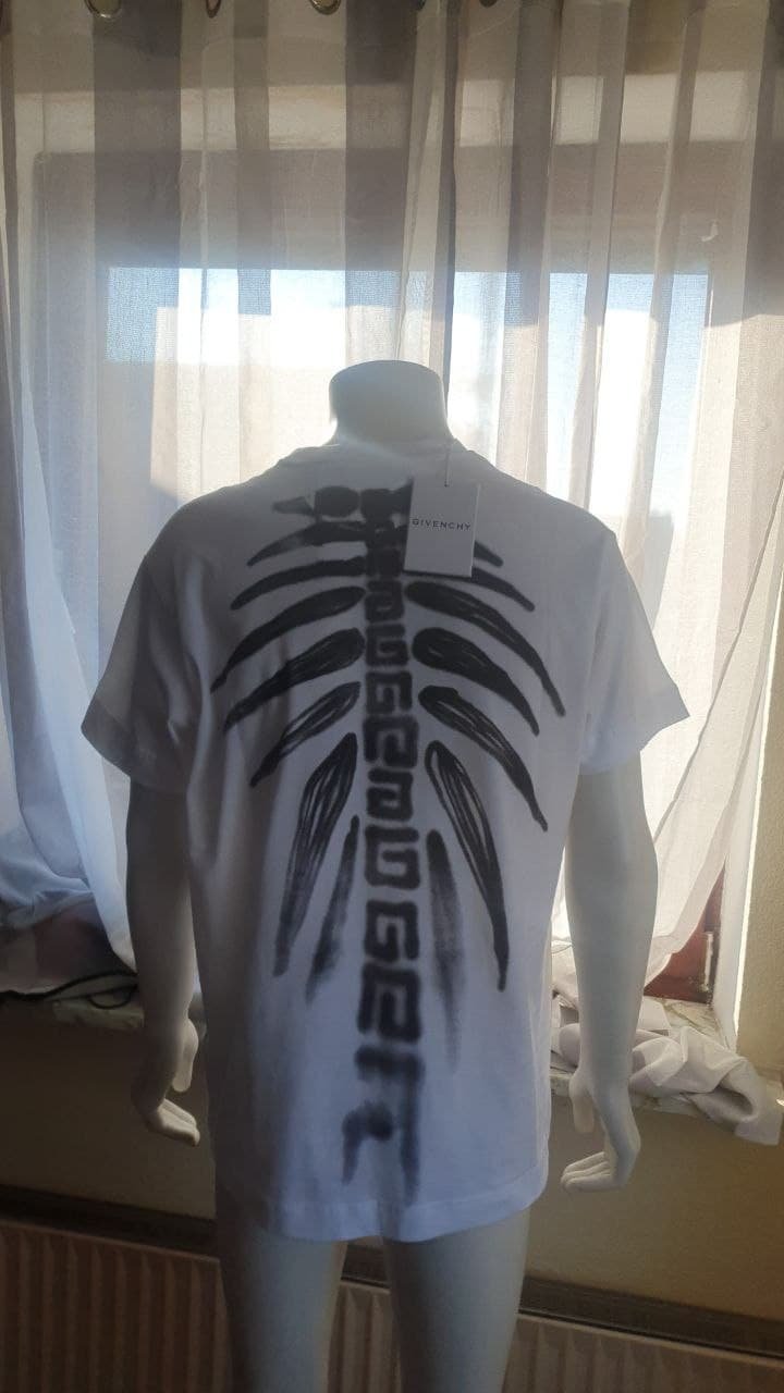 GIVENCHY T-SHIRT BM719L3Y6B 100 Collection 2021 Neu
