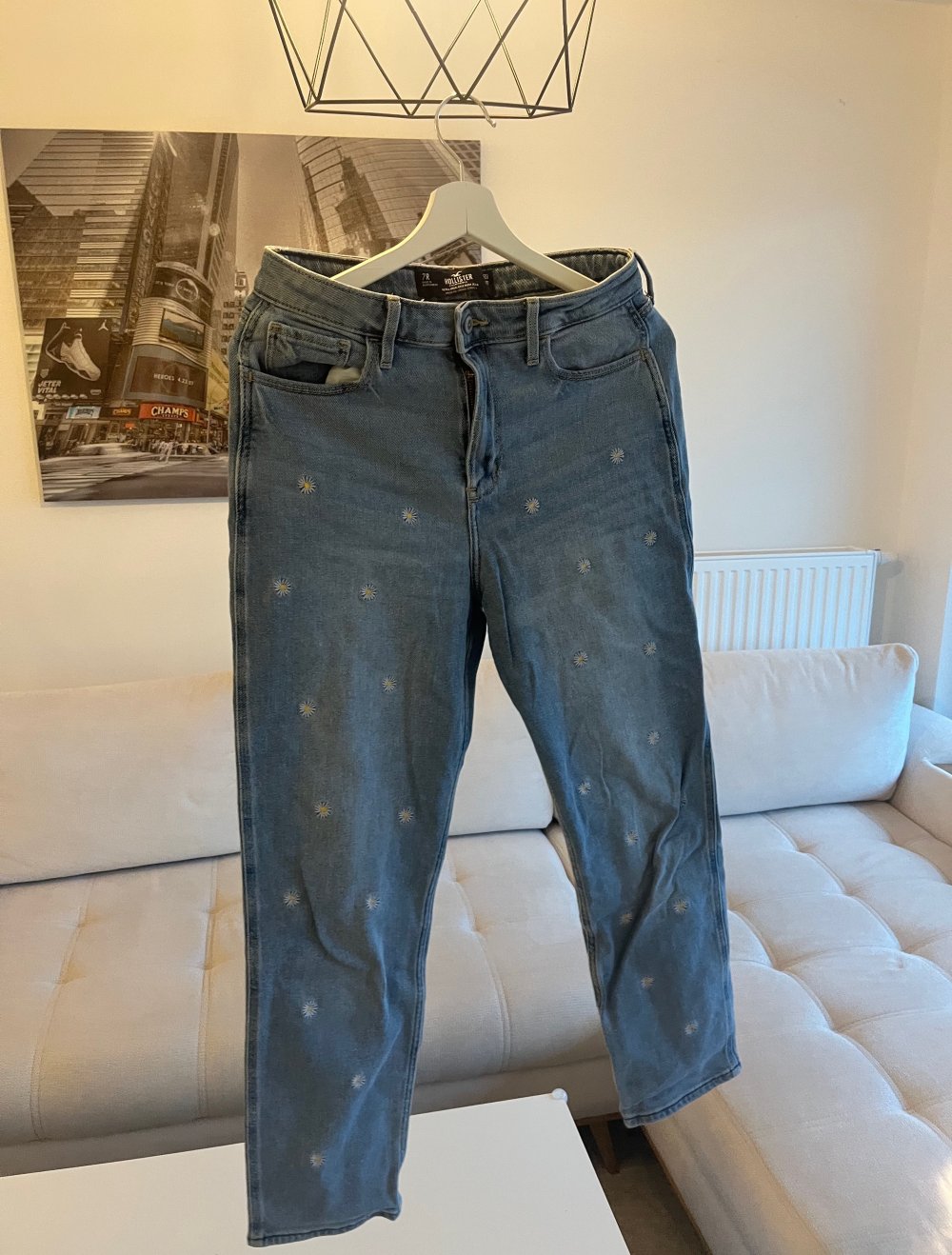 Hollister Mum Jeans mit Blumen