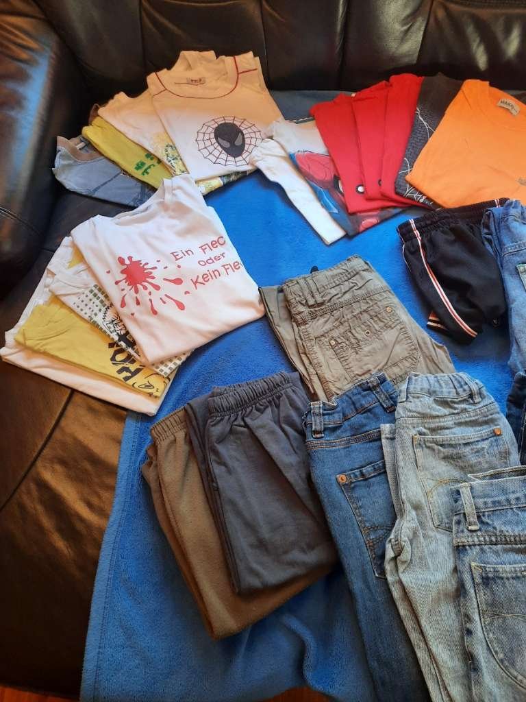 Großes Bekleidungspaket für Jungen Gr. 128 - 134 - 140 - 146