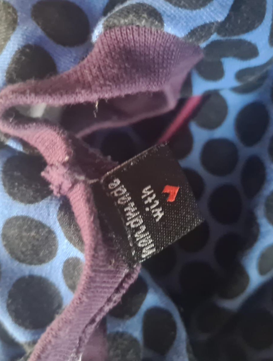 Es ist ein selbst genetes  Kleid