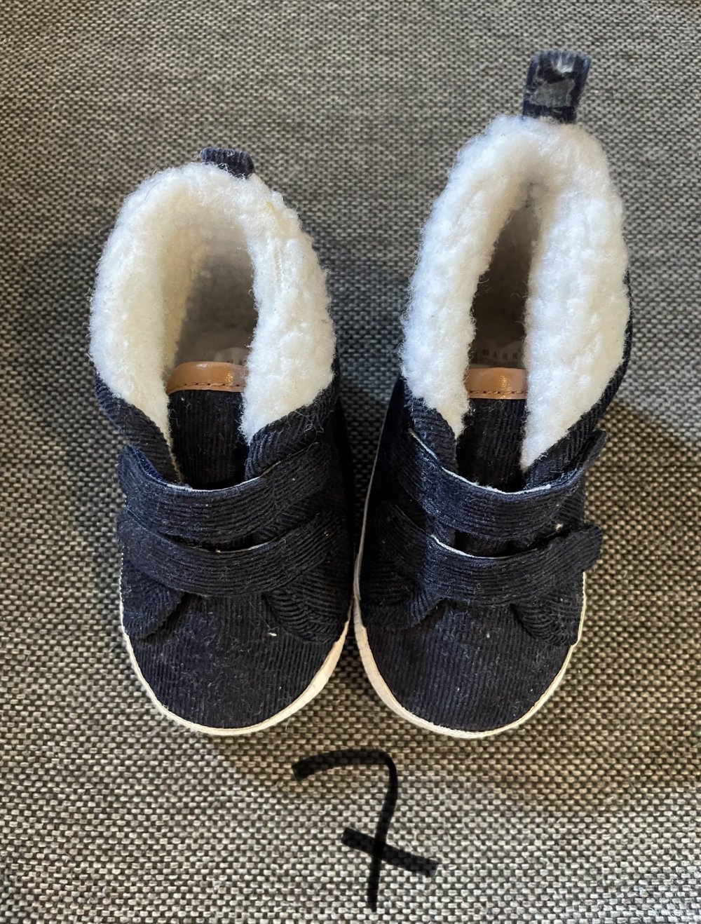 Stoffschuhe
