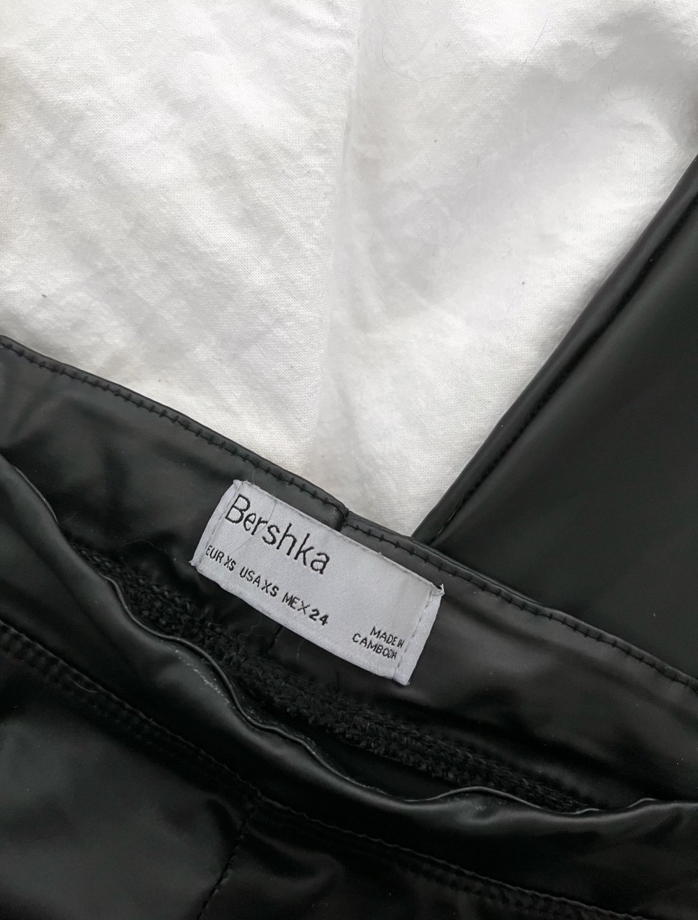 Bershka Lederleggings Größe 34